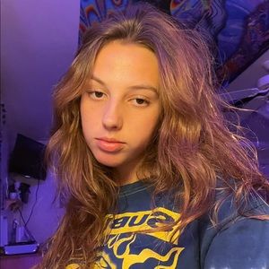 Meet your Posher, Elena